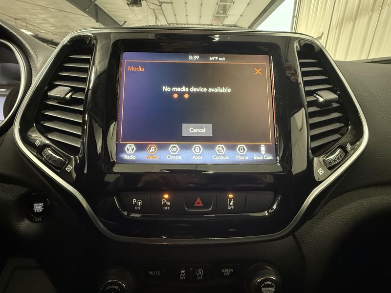 Used 2022 Jeep Cherokee LimitedImage 29