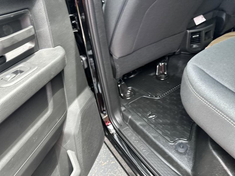 2025 RAM 3500 Tradesman Crew Cab Chassis 4x4 60