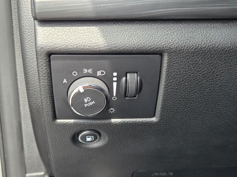 Used 2021 Jeep Grand Cherokee Freedom 4x2