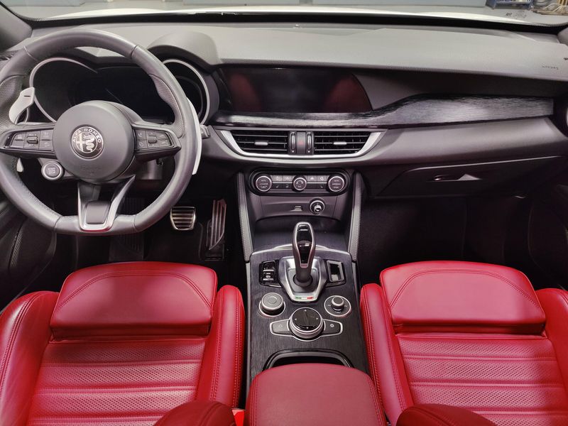 Used 2024 Alfa Romeo Stelvio Sprint AWD w/Sunroof/NavImage 21