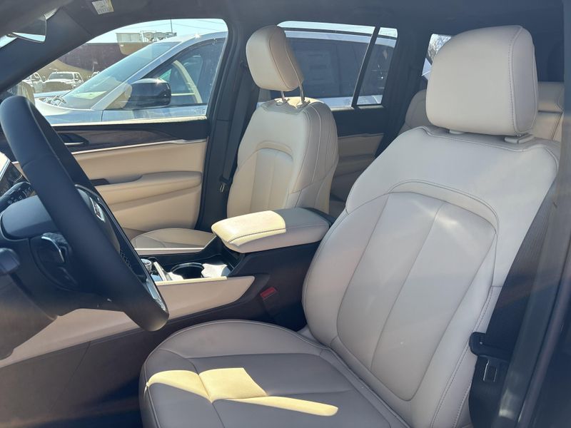 New 2026 Jeep Grand Cherokee Limited 4x4Image 29