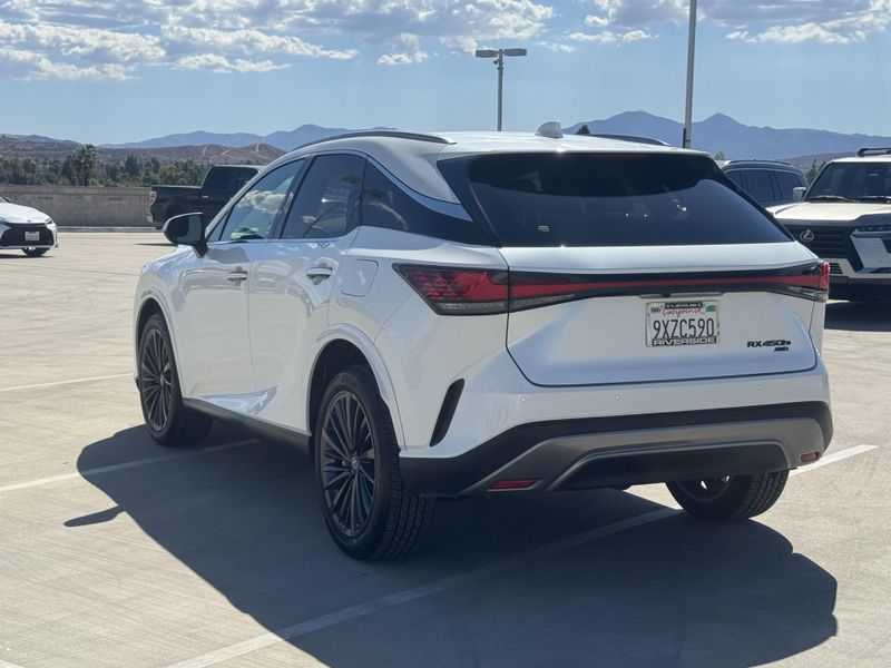 Used 2026 Lexus RX 450h+ PremiumImage 7