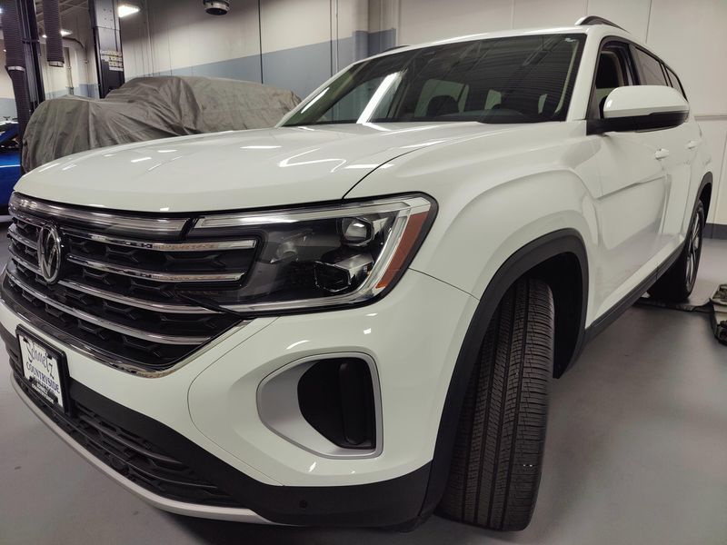 Used 2025 Volkswagen Atlas SE AWD w/TechnologyImage 6