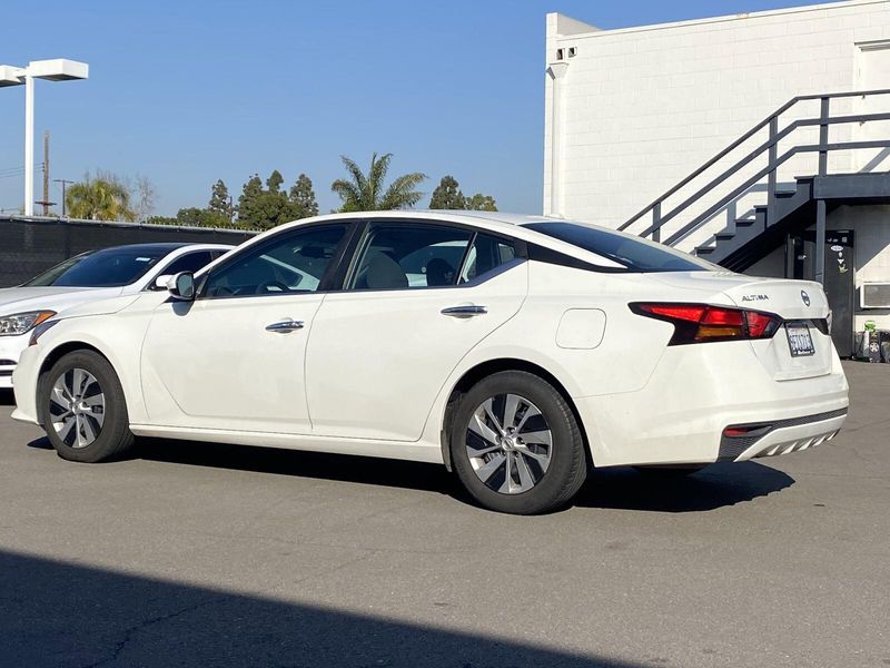 2020 Nissan Altima Image 3