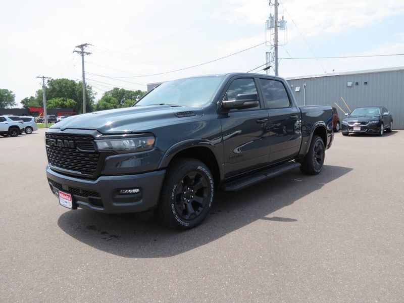 2025 RAM 1500 Big Horn Crew Cab 4x4 5
