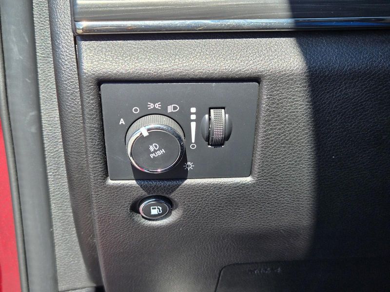 Used 2021 Jeep Grand Cherokee Limited X 4x2