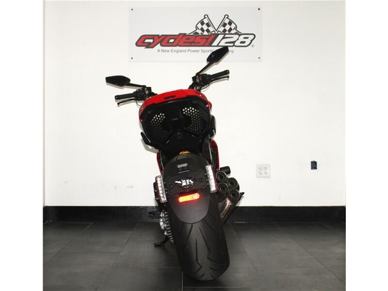 Used 2023 Ducati DIAVEL V4 Image 4