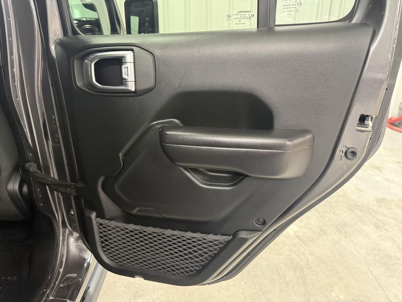 Used 2021 Jeep Wrangler Unlimited RubiconImage 8