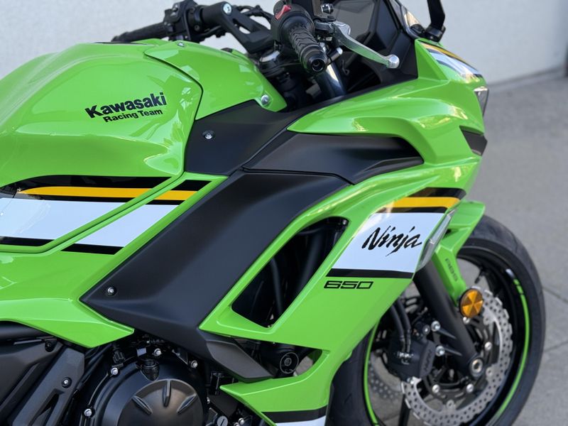 2025 Kawasaki Ninja 650 KRT Edition ABSImage 7