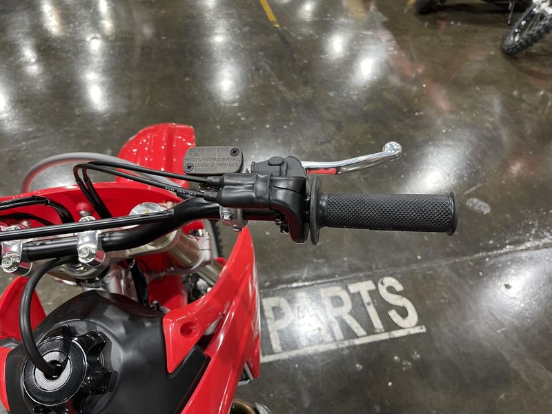 2025 Honda CRF150R Image 17