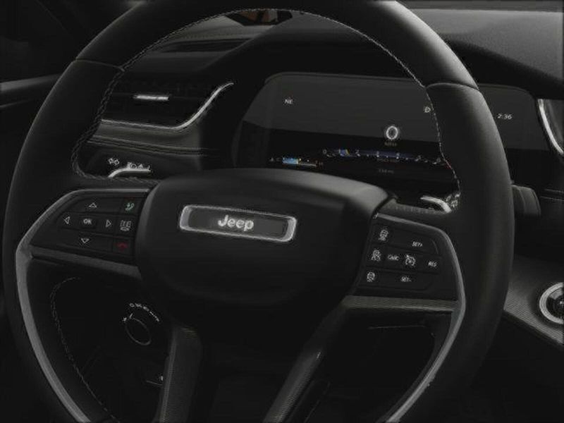 2025 Jeep Grand Cherokee Altitude photo 14
