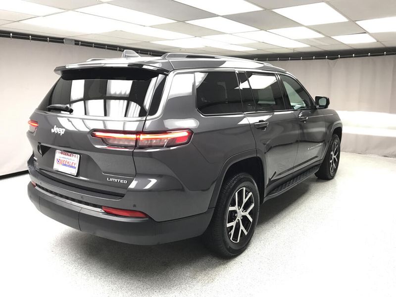 Used 2024 Jeep Grand Cherokee L LimitedImage 22