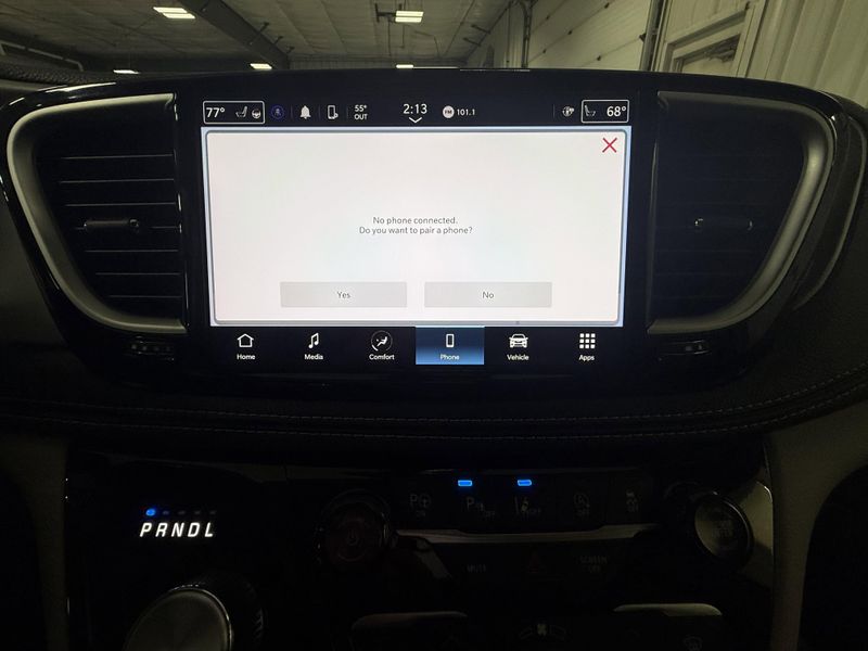 Used 2024 Chrysler Pacifica Touring LImage 30