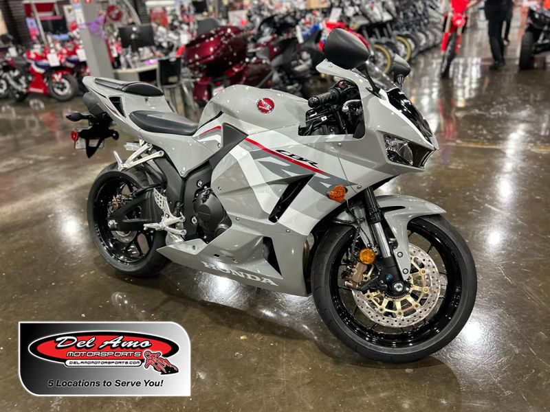 New 2026 Honda CBR600RR Image 1