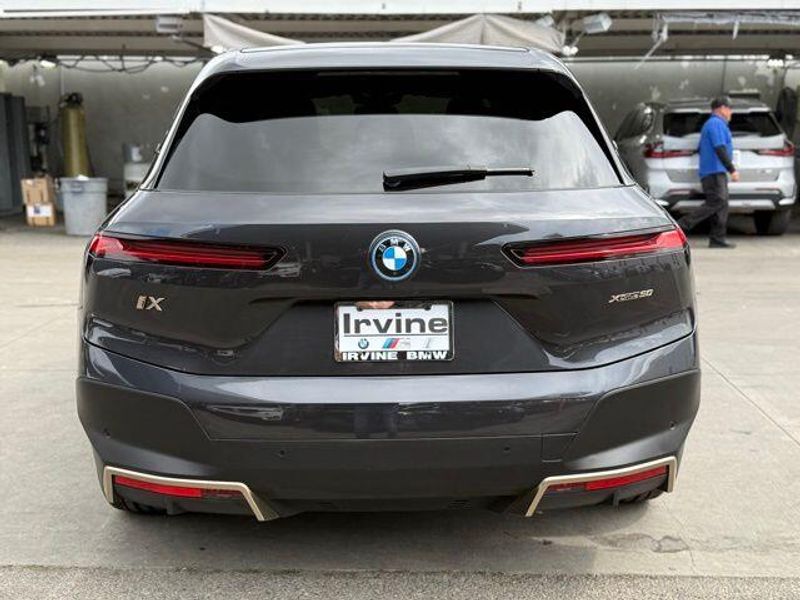 Used 2023 BMW iX xDrive50Image 10