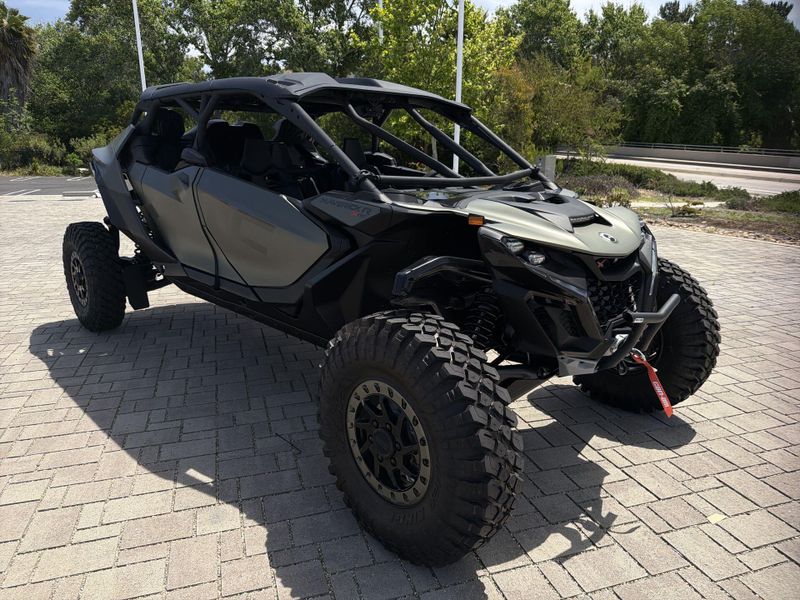 New 2026 Can-Am MAVERICK R MAX X RC WITH SMART-SHOX 999T DCT Image 11