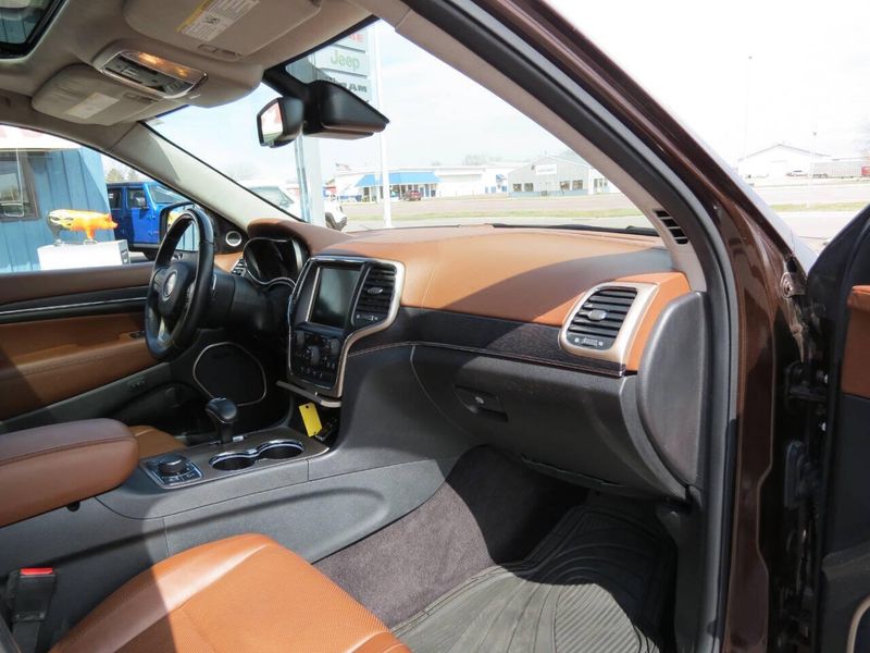2015 Jeep Grand Cherokee Summit 4x4 4dr SUVImage 26