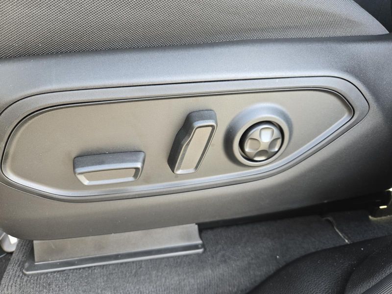 New 2026 Jeep Grand Cherokee Laredo X 4x4