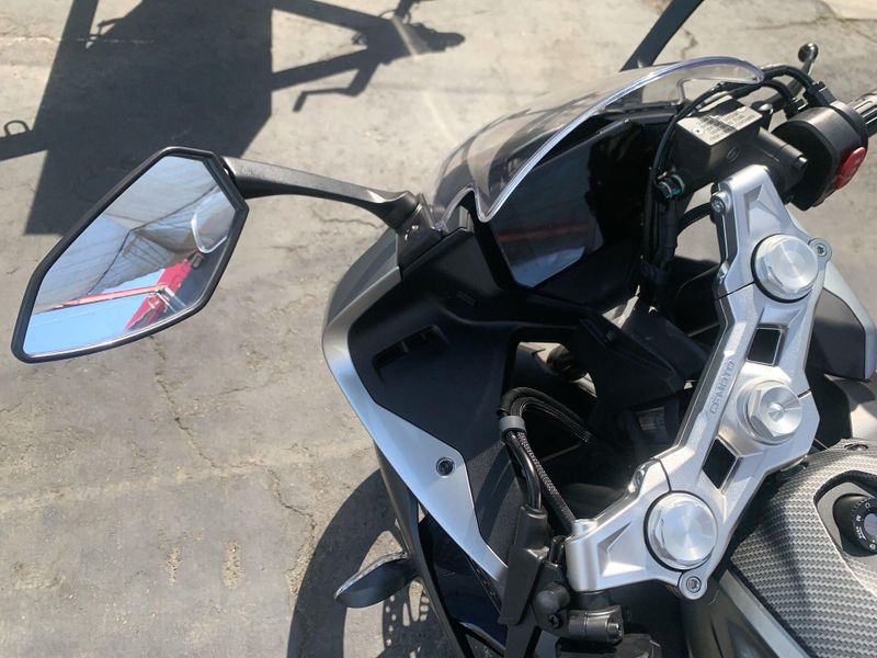 New 2025 CFMOTO 300SS Image 15