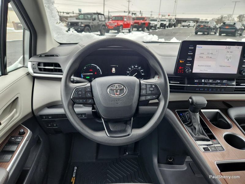 Used 2024 Toyota Sienna LE