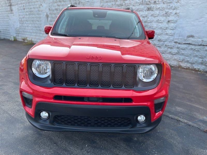 2023 Jeep Renegade (red) Edition 4x4Image 4