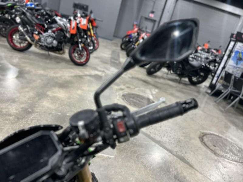 Used 2024 Kawasaki Z900 SE Image 9