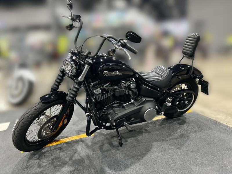Used 2019 Harley-Davidson SOFT TAIL STREET BOB Image 10