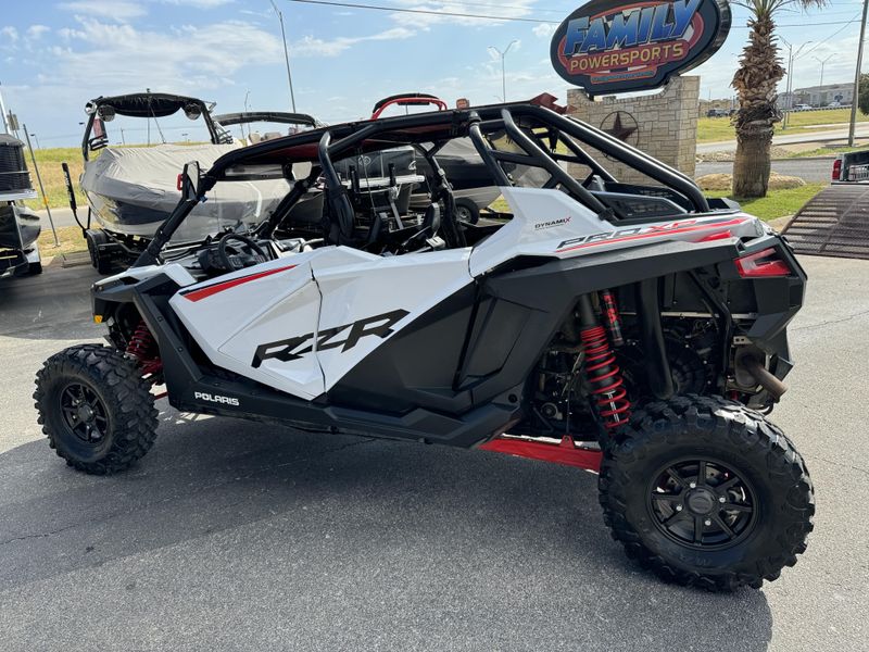 2021 POLARIS RZR PRO XP4 ULTIMATE  WHITE LIGHTNING Family PowerSports (877) 886-1997 familypowersports.com 