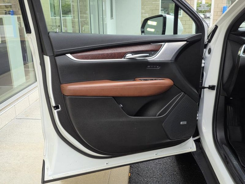 Used 2023 Cadillac XT5 AWD Premium Luxury