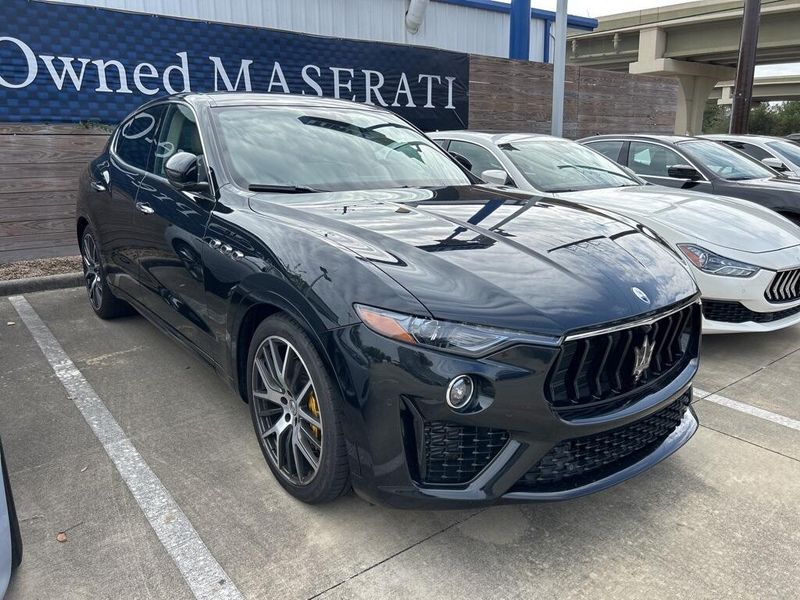 2022 Maserati Levante ModenaImage 1