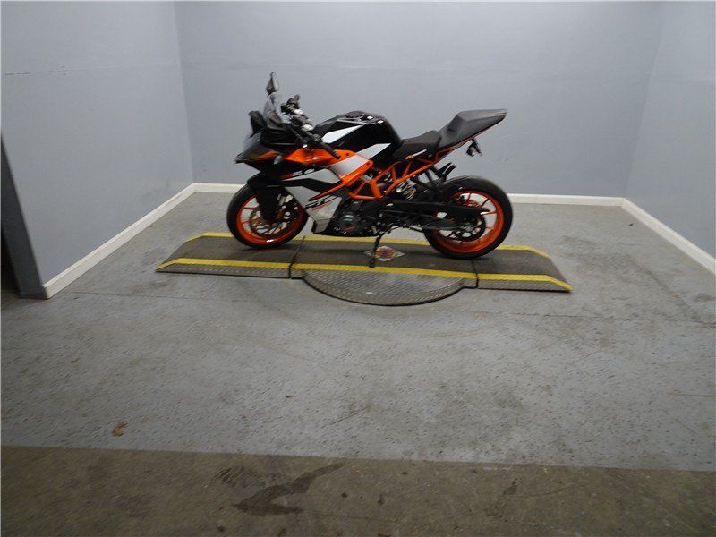 2019 KTM RC 390Image 4