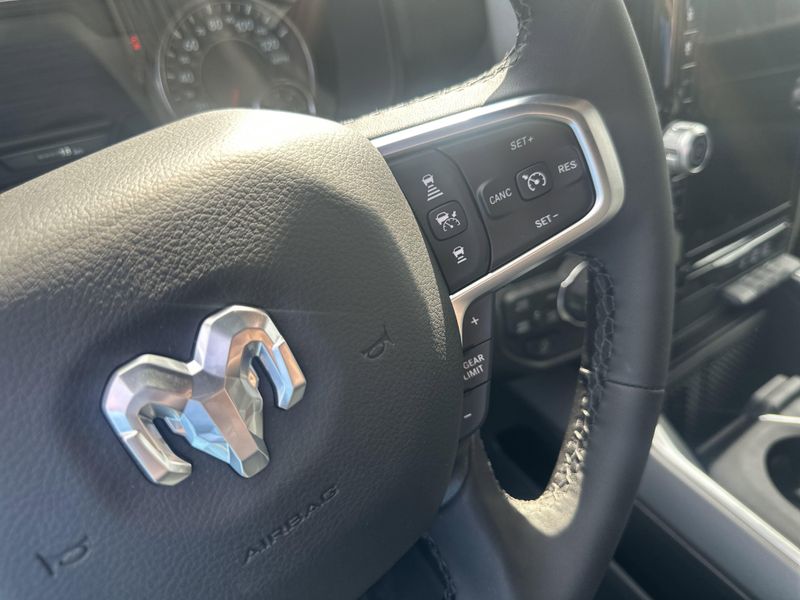 2025 RAM 1500 Big Horn Crew Cab 4x4 5