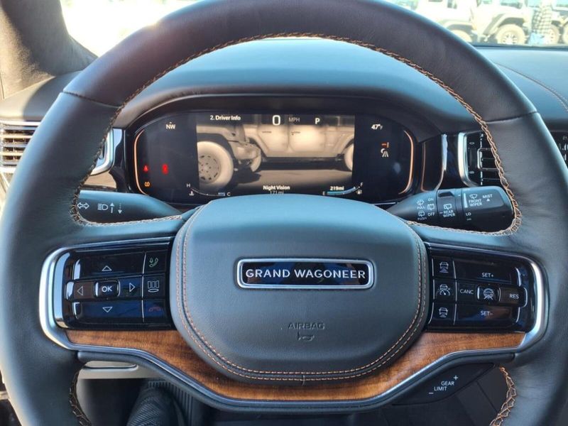 2024 Jeep Grand Wagoneer L III photo 15
