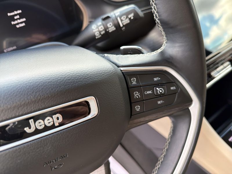 Used 2021 Jeep Grand Cherokee L LimitedImage 30