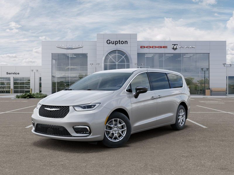 New 2026 Chrysler Pacifica SelectImage 35