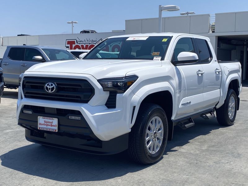 Used 2025 Toyota Tacoma SR5Image 6