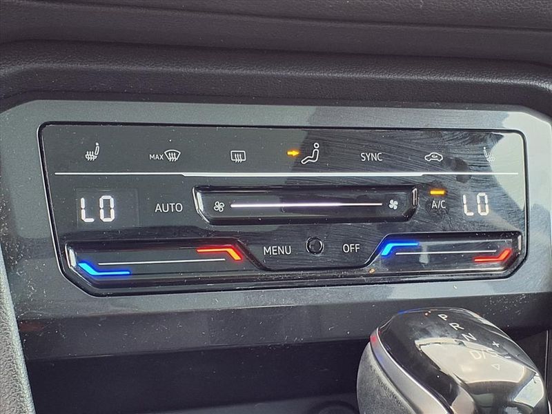 Used 2022 Volkswagen Tiguan 2.0T SEImage 8