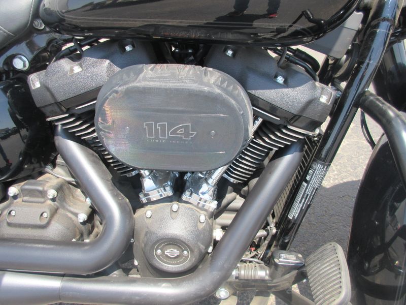 USED 2023 HARLEY SOFTAIL HERITAGE SOFTAIL CLASSIC 114 Image 12