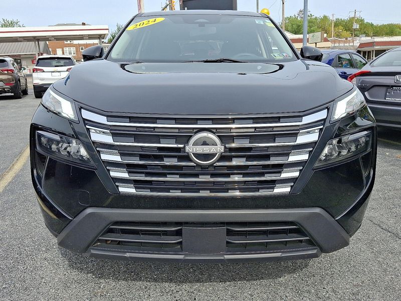 2024 Nissan Rogue SV AWD photo 6
