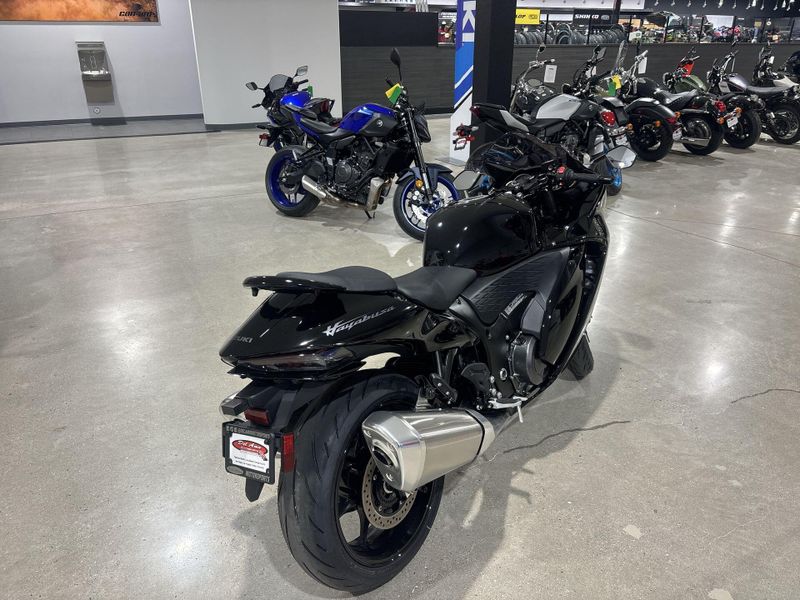 New 2027 Suzuki Hayabusa Image 16