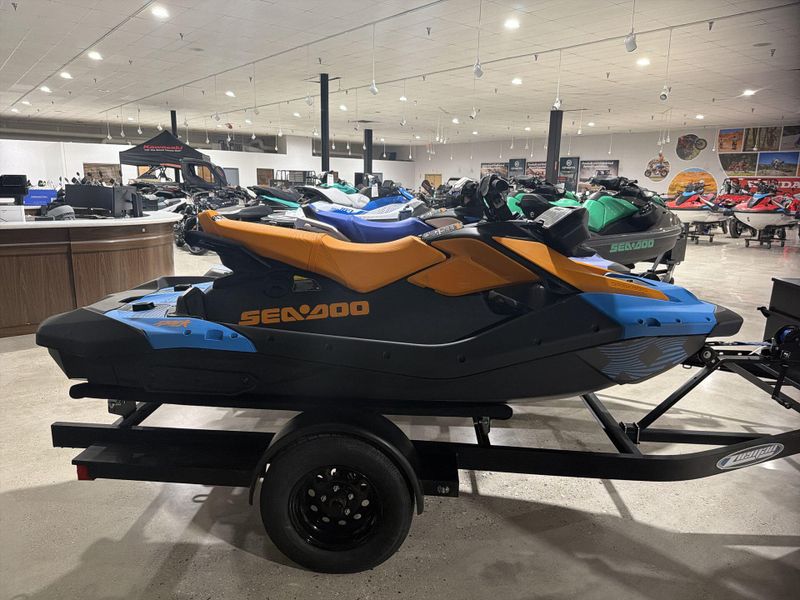 New 2026 Sea-Doo SPARK FOR 3 90 TRIXX (SOUND SYSTEM) Image 18