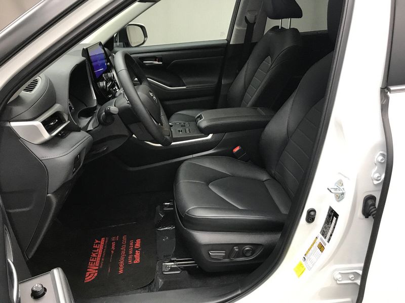2024 Toyota Highlander XLEImage 5