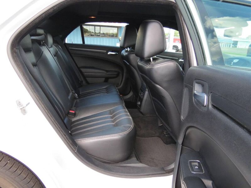 Used 2014 Chrysler 300 S AWD 4dr SedanImage 21