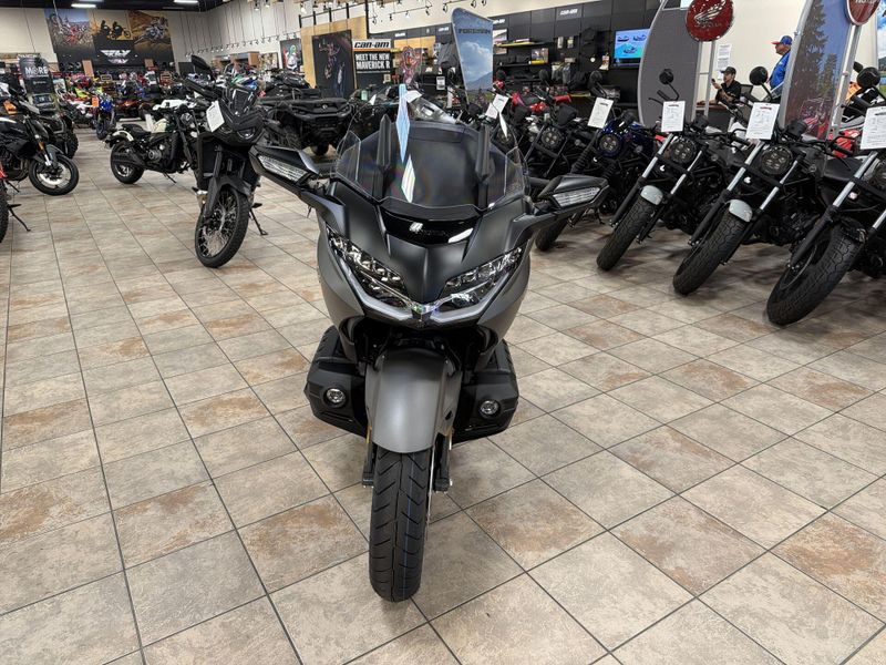 New 2026 Honda GOLDWING DCT Image 12