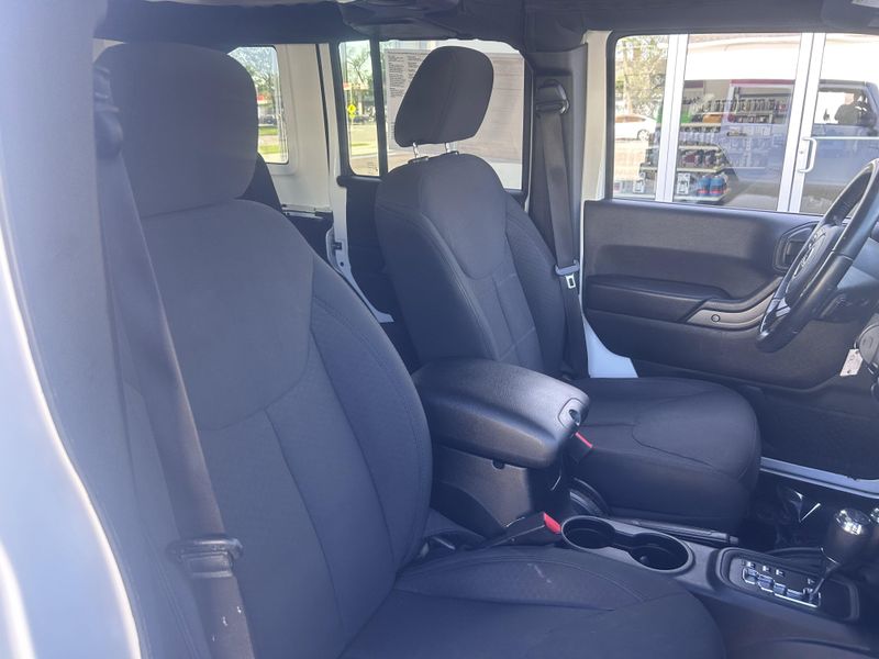 2017 Jeep Wrangler Unlimited SportImage 17