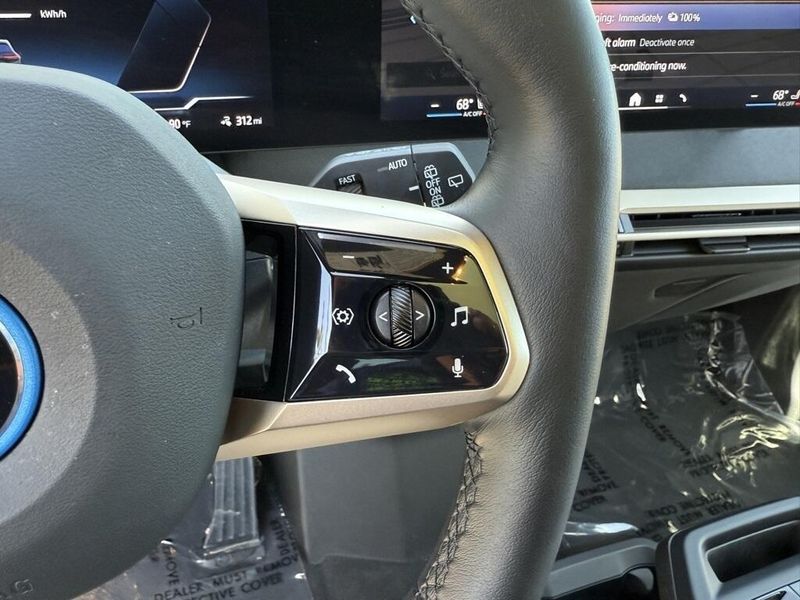 Used 2025 BMW iX xDrive50Image 26