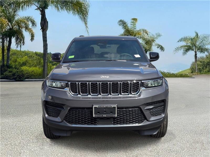 New 2026 Jeep Grand Cherokee Laredo 4x2