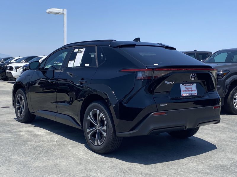 New 2025 Toyota bZ4X XLEImage 5
