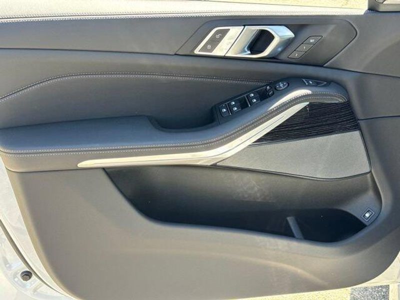 New 2026 BMW X5 xDrive50eImage 15