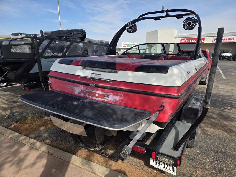 USED 2007 MALIBU 21 V RIDE Image 7
